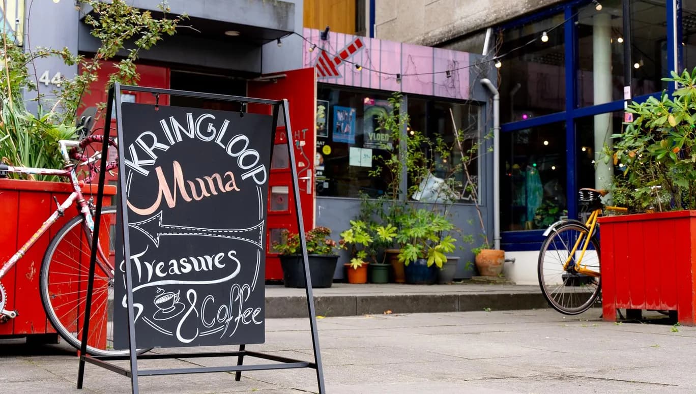 Lola Luid, cultural center, broedplaats Nieuw-West, interior