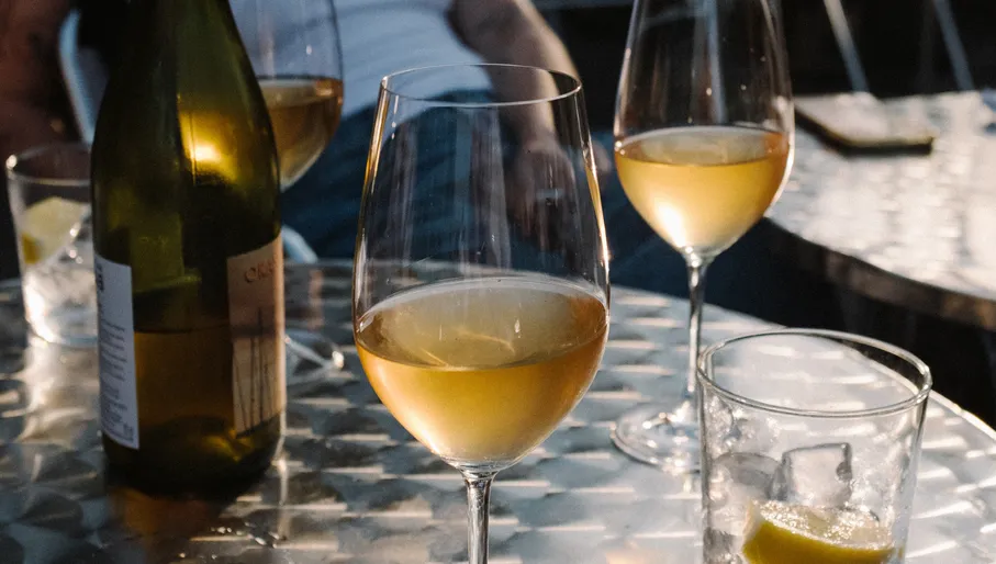 Benelux Bar wine bar, wines