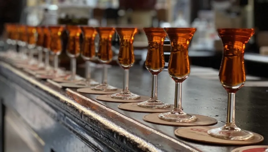 Drie Fleschjes Jenever