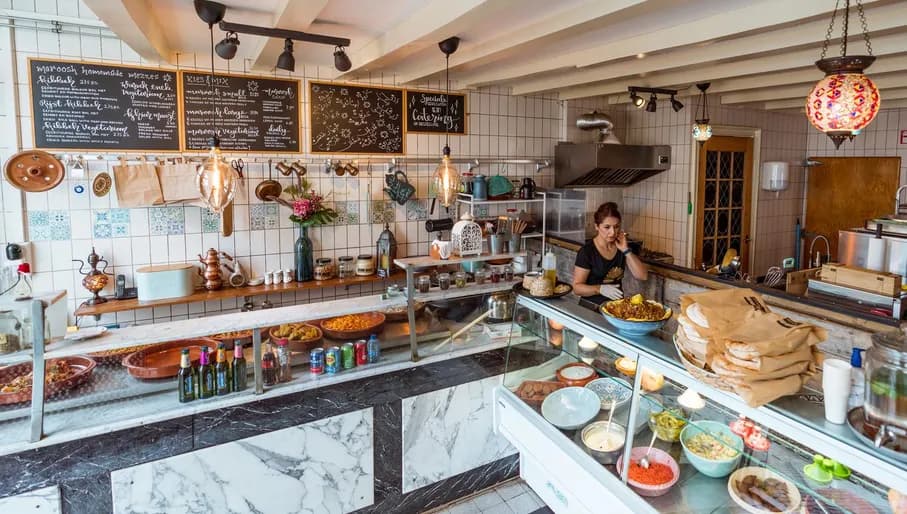 Maroosh is a typical middle eastern mezze restaurant located on the Botermarkt in Haarlem.