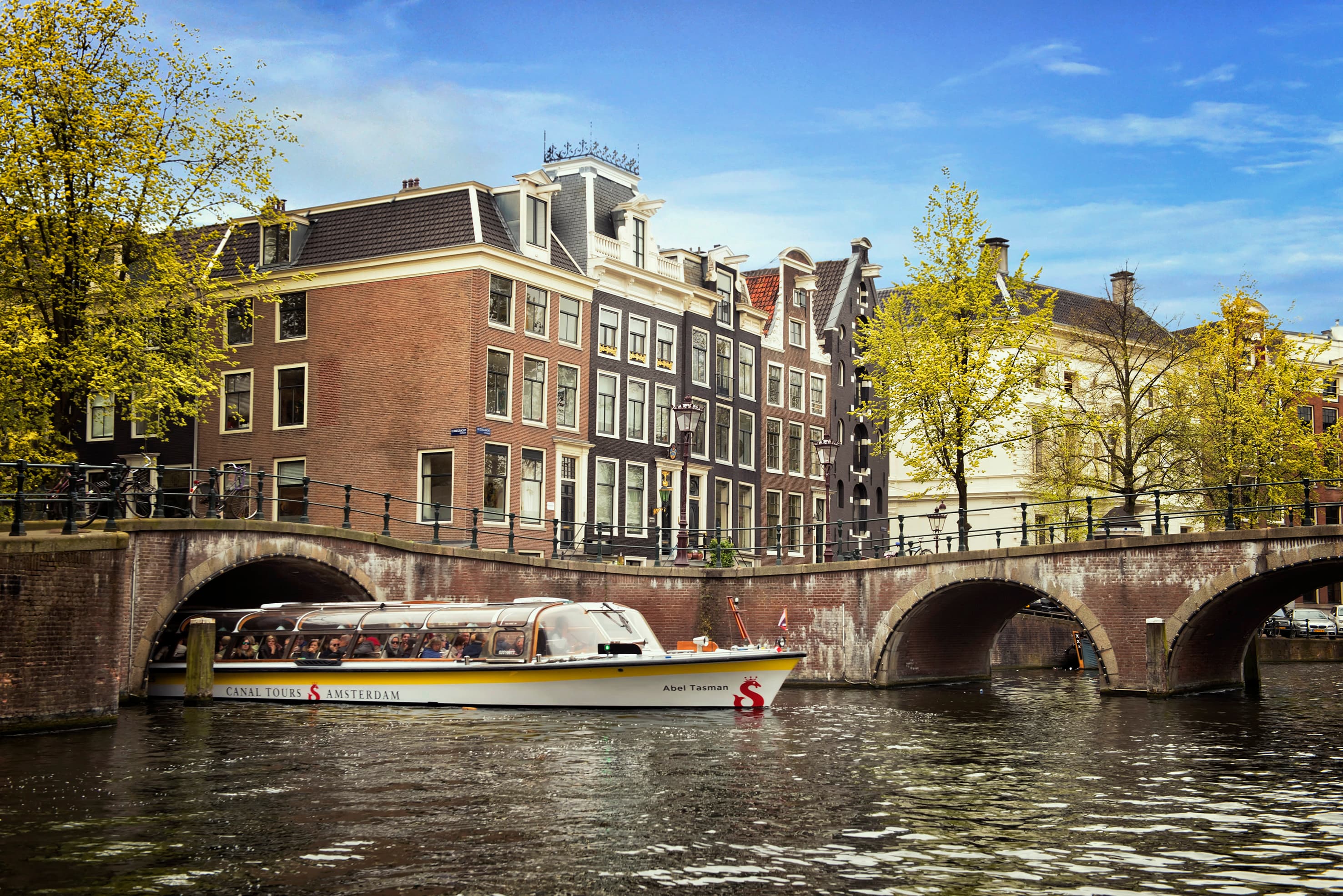 1 hour canal cruise