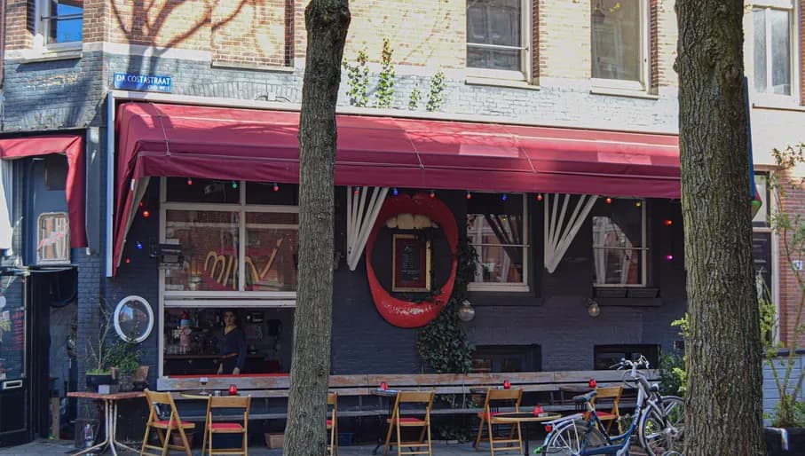 Queer bar in Costabuurt