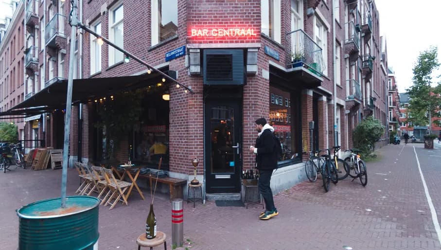 Outside Bar Centraal wine bar