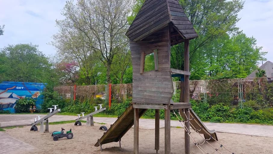 Speeltuin playground UJ Klaren