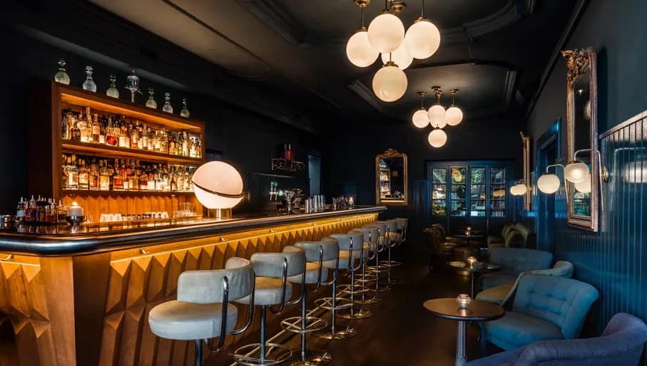 Pulitzer bar interior