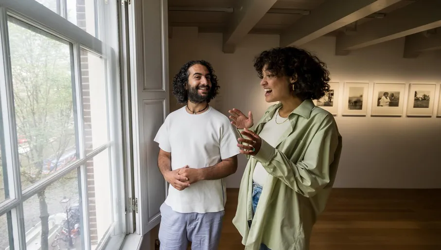 A couple in Huis Marseille.