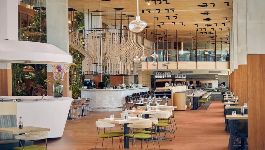 Hotel Jakarta restaurant.